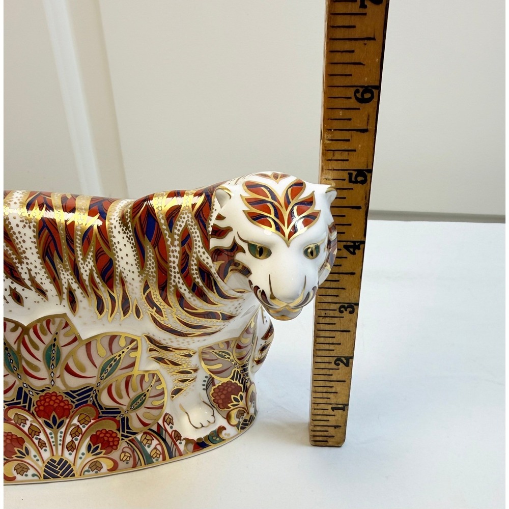 Royal Crown Derby Bengal Tiger Figurine Paperweight Gold Imari Porcelain 1994 - Picture 7 of 8